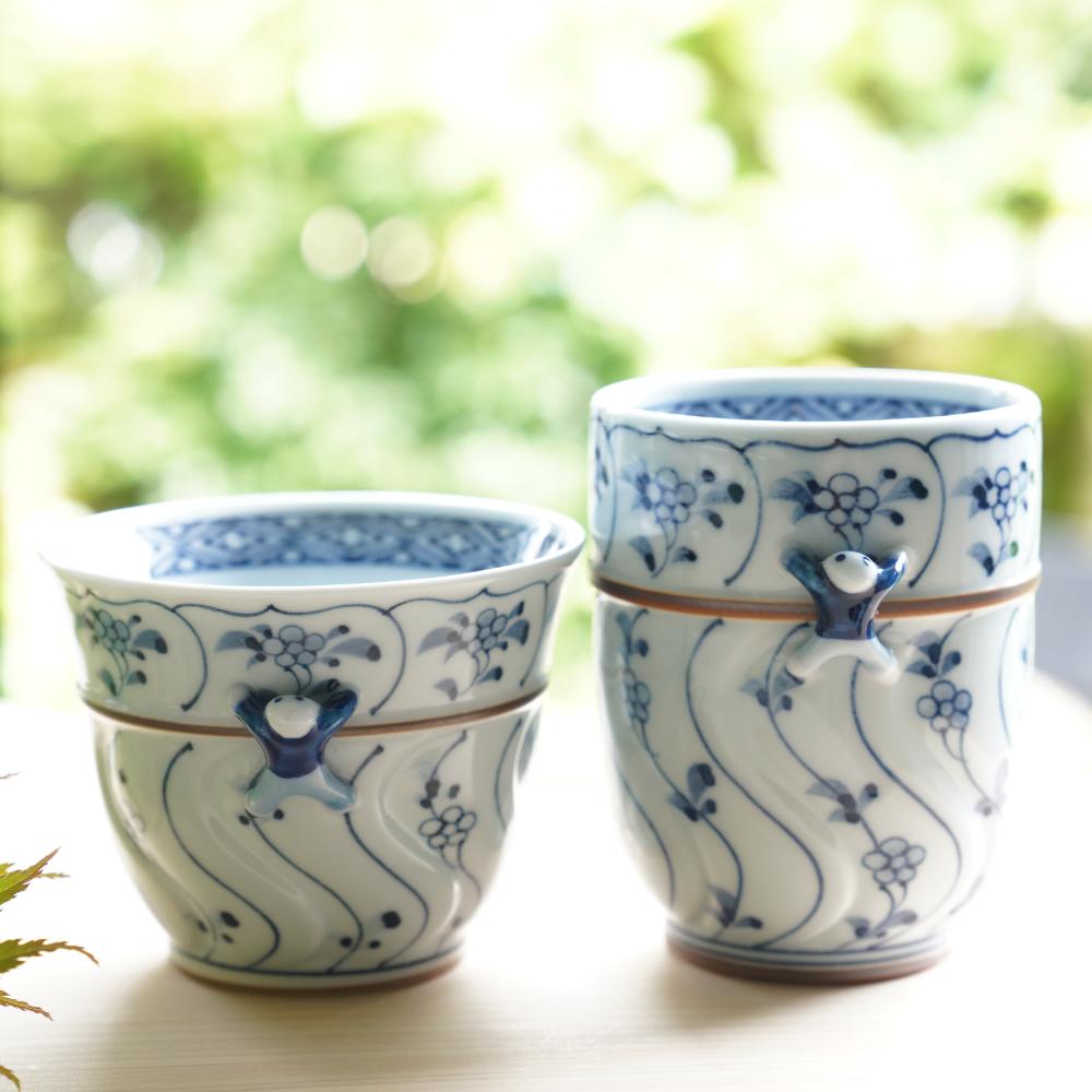 ARITA WARE "IKKANNJIN" CARVED TEACUP WITH WILD FLOWERS (BLUE)