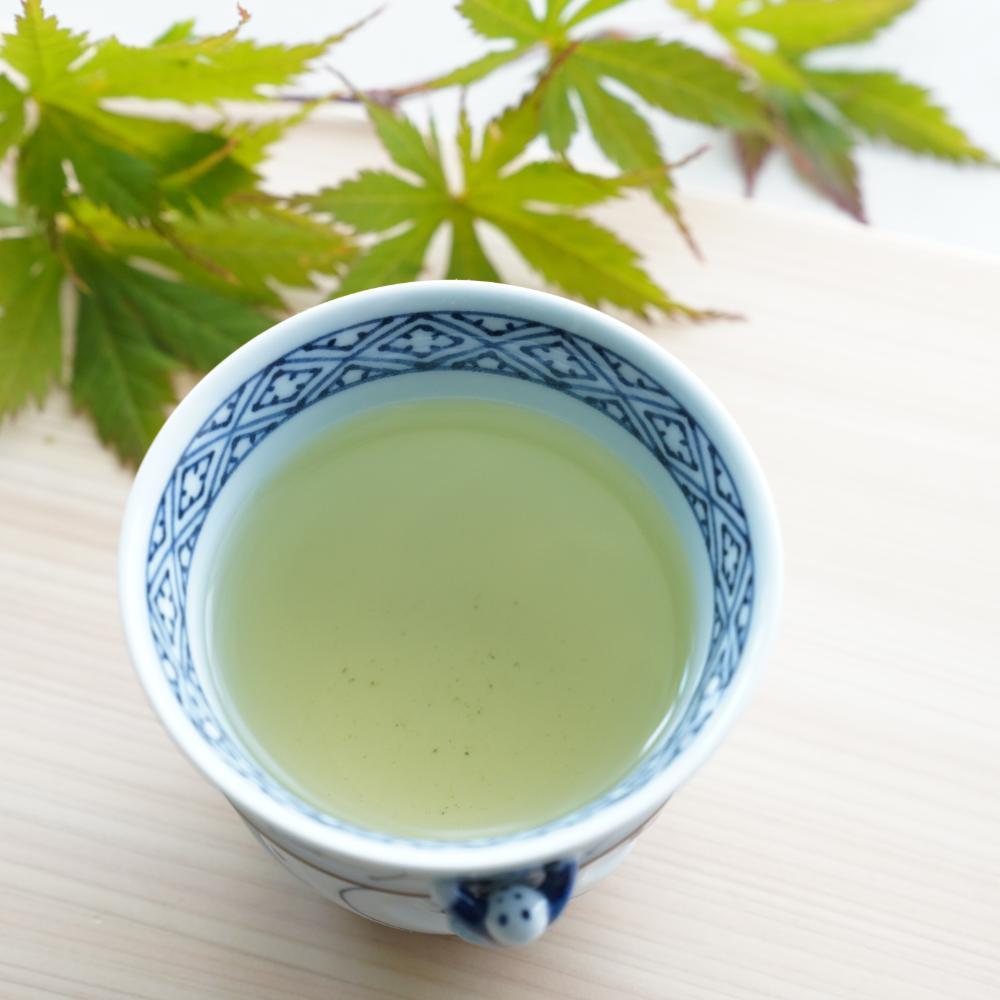 ARITA WARE "IKKANNJIN" CARVED TEACUP WITH WILD FLOWERS (BLUE)